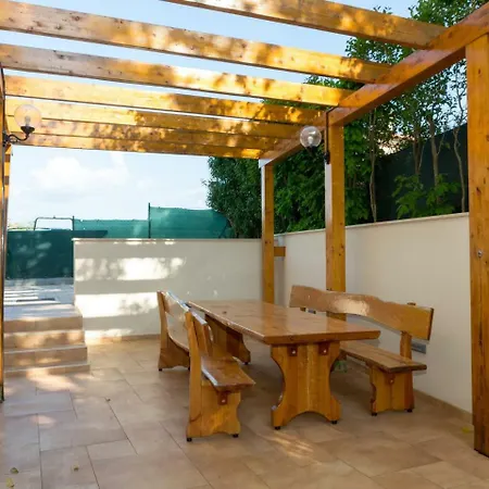 Comfortable Apartment With Swimming Pool In Umag Apartment Umag