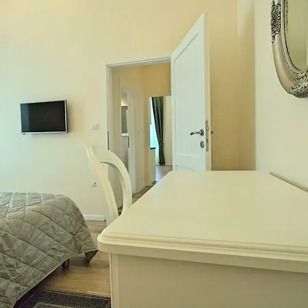 Comfortable Apartment With Swimming Pool In Umag Apartment