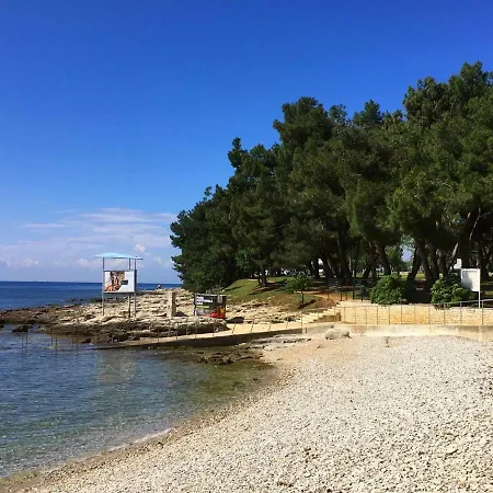 Comfortable Apartment With Swimming Pool In Umag *
